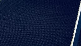 紺ブレ×グレーパンツ