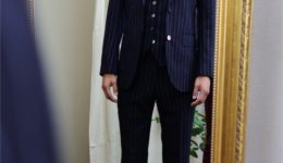 オーダースーツ　フィッティング