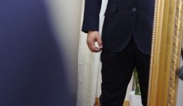 オーダースーツ　フィッティング