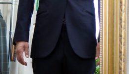 オーダータキシード　フィッティング